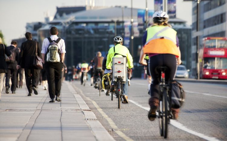  Five Reasons You Need to Try Commuting by Bike
